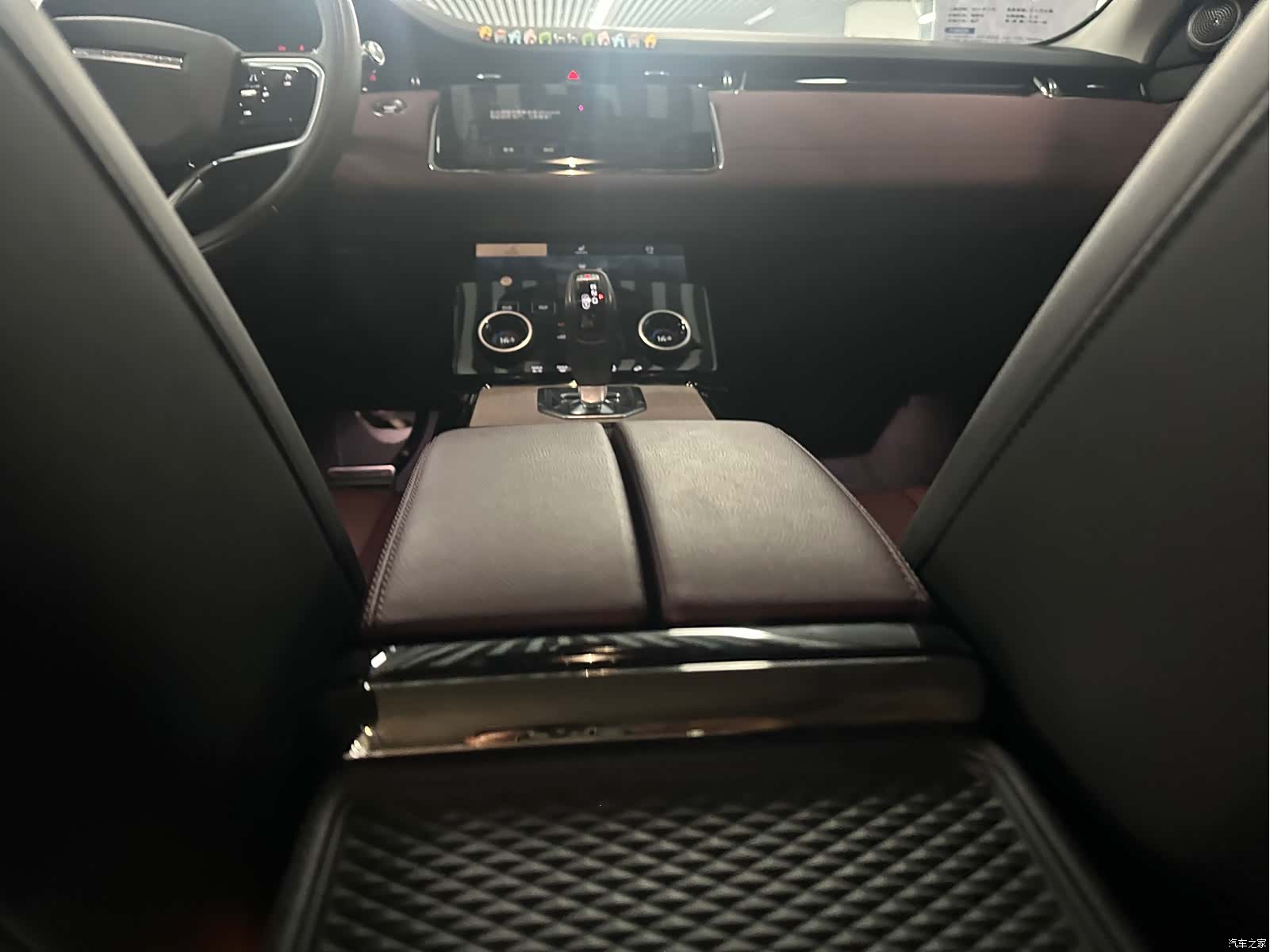 Land Rover Range Rover, 2023 16