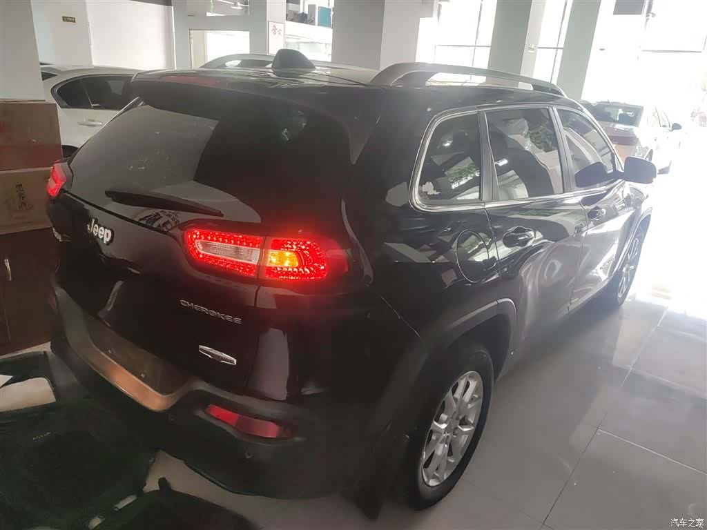 Jeep Cherokee, 2017 6