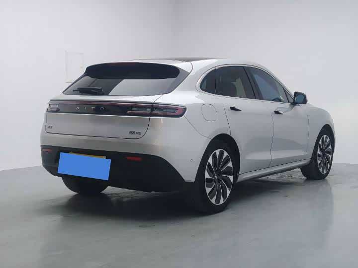 AITO Ask the world M5