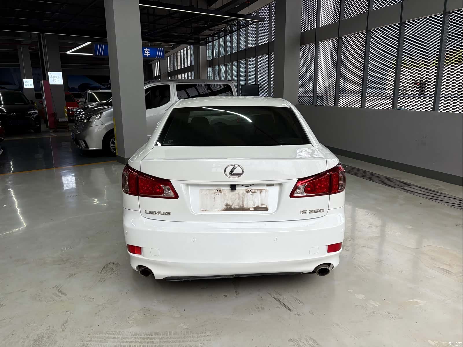 Lexus IS, 2011 все фото
