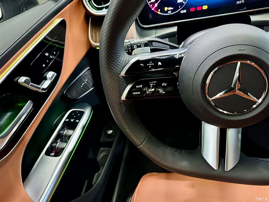 Mercedes-Benz GLC, 2025 16