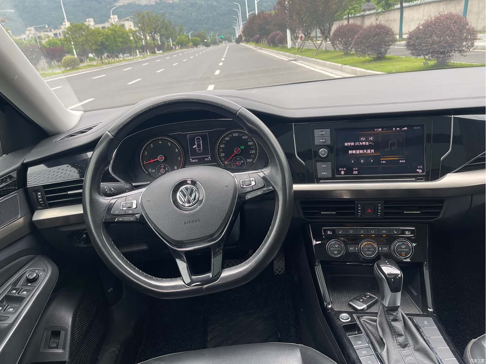 Volkswagen Passat, 2019 11