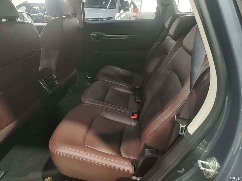 Geely Haoyue, 2022 17
