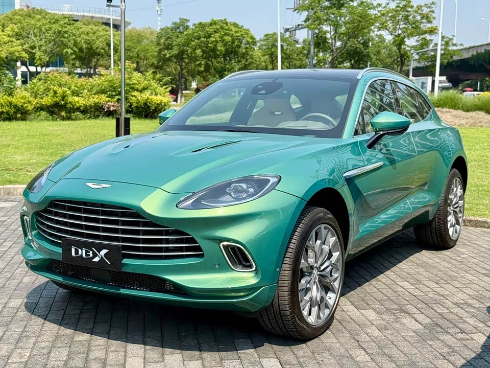 Aston Martin DBX Aston Martin DBX