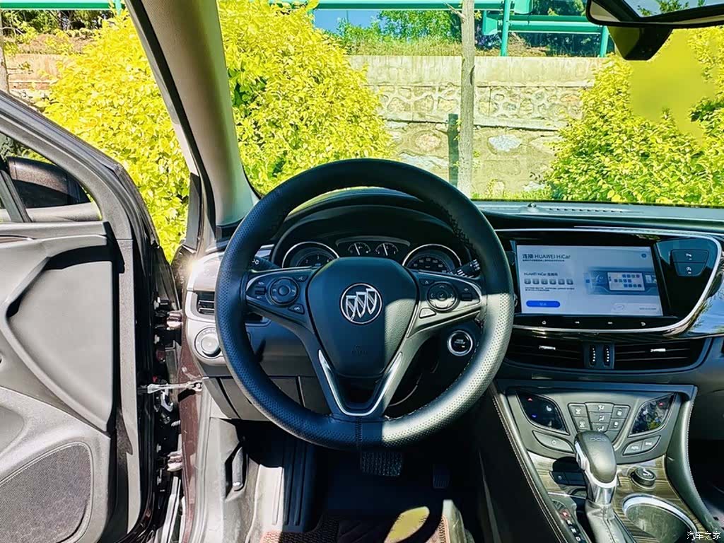 Buick Envision Plus, 2020 все фото