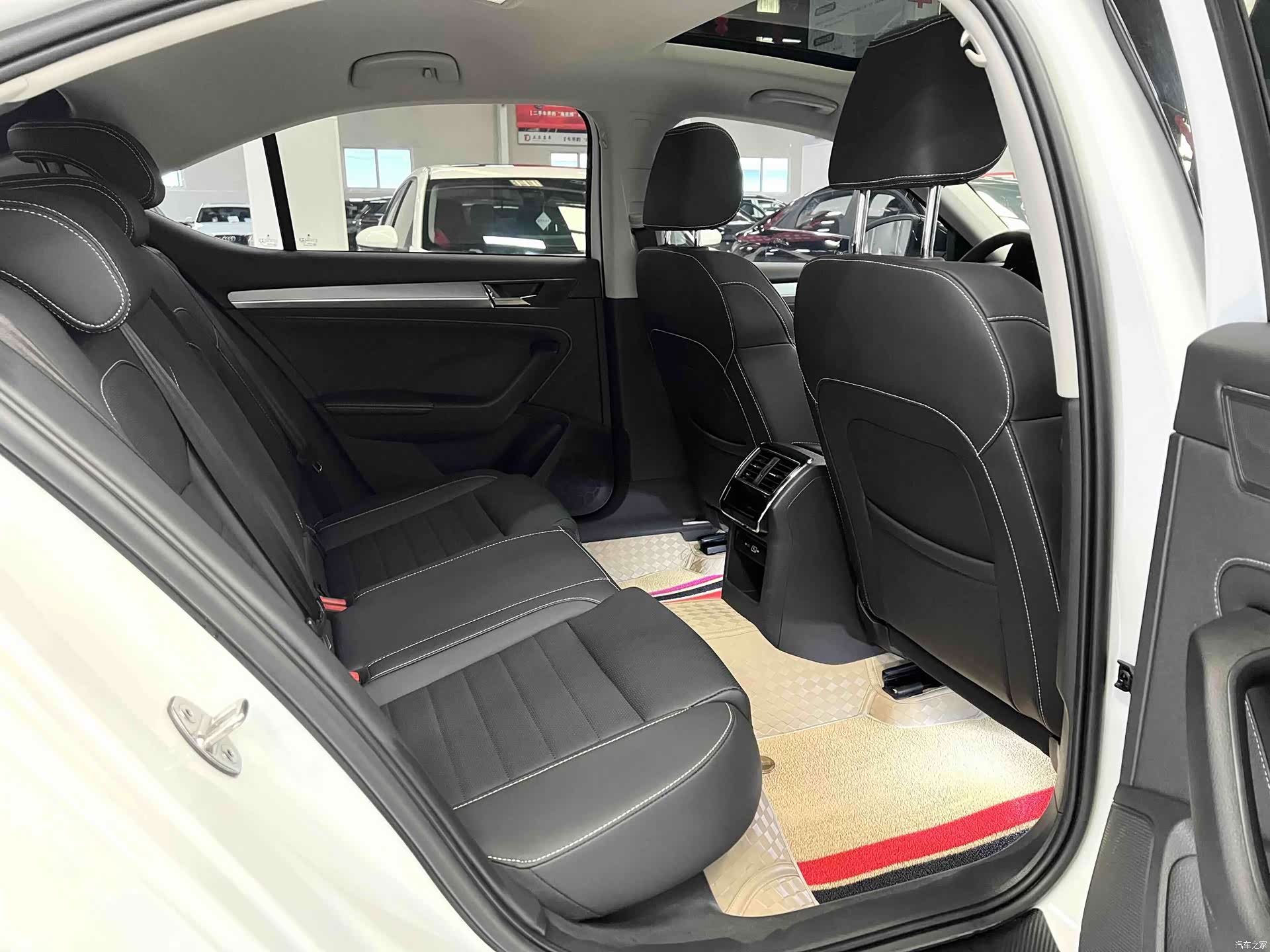 Skoda Superb, 2023 13