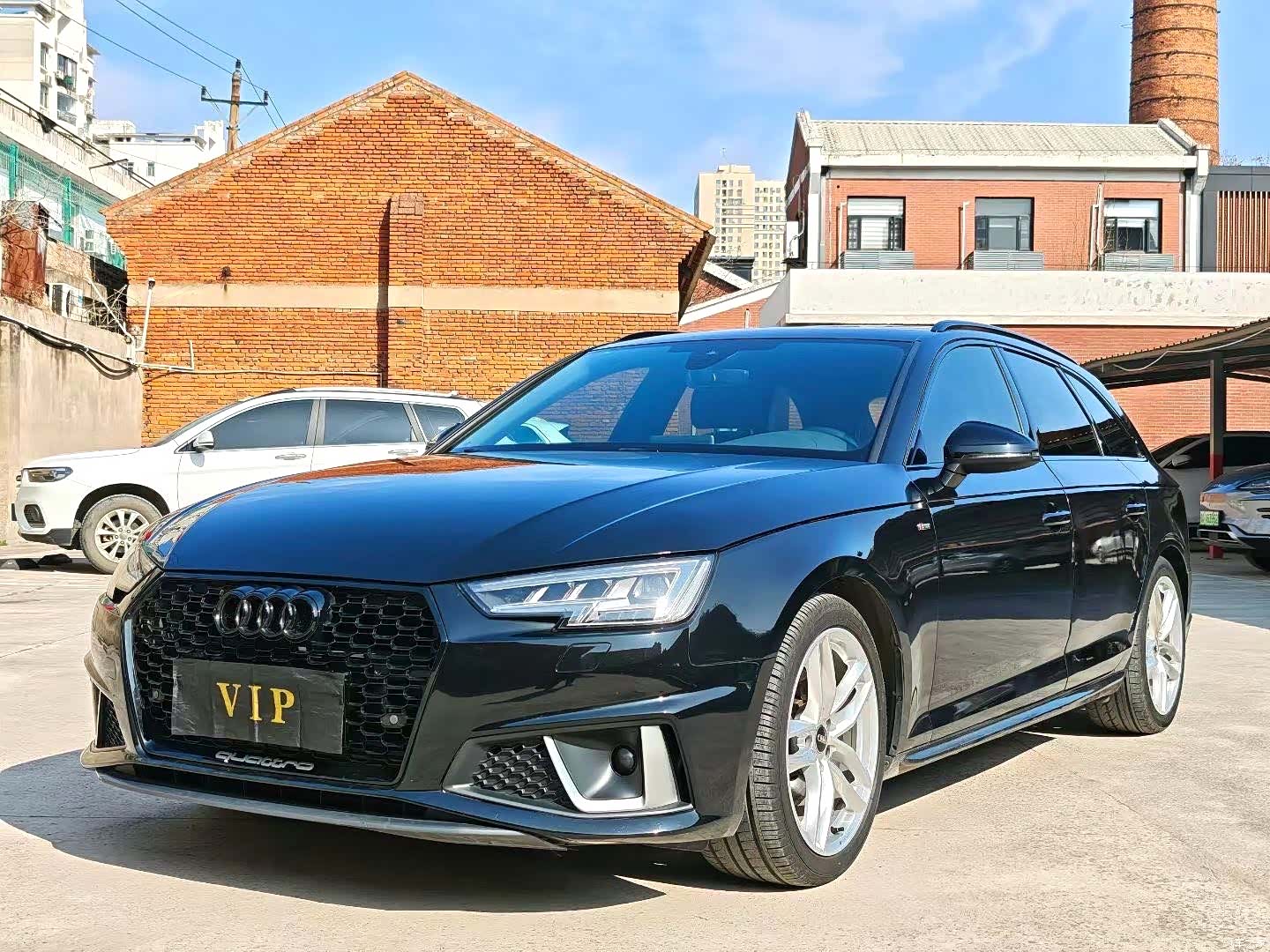 Audi A4, 2019 1