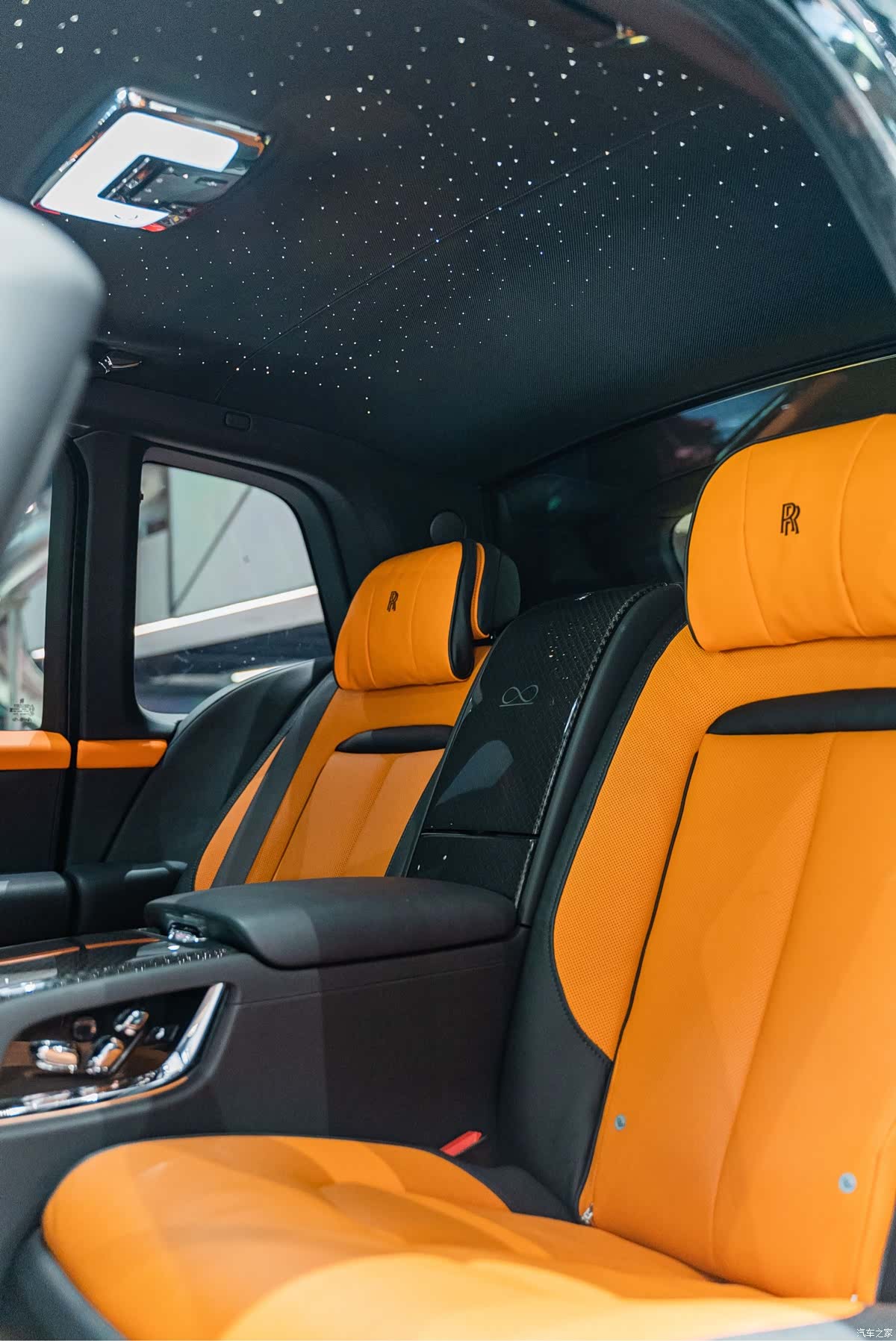 Rolls-Royce Cullinan, 2022 21