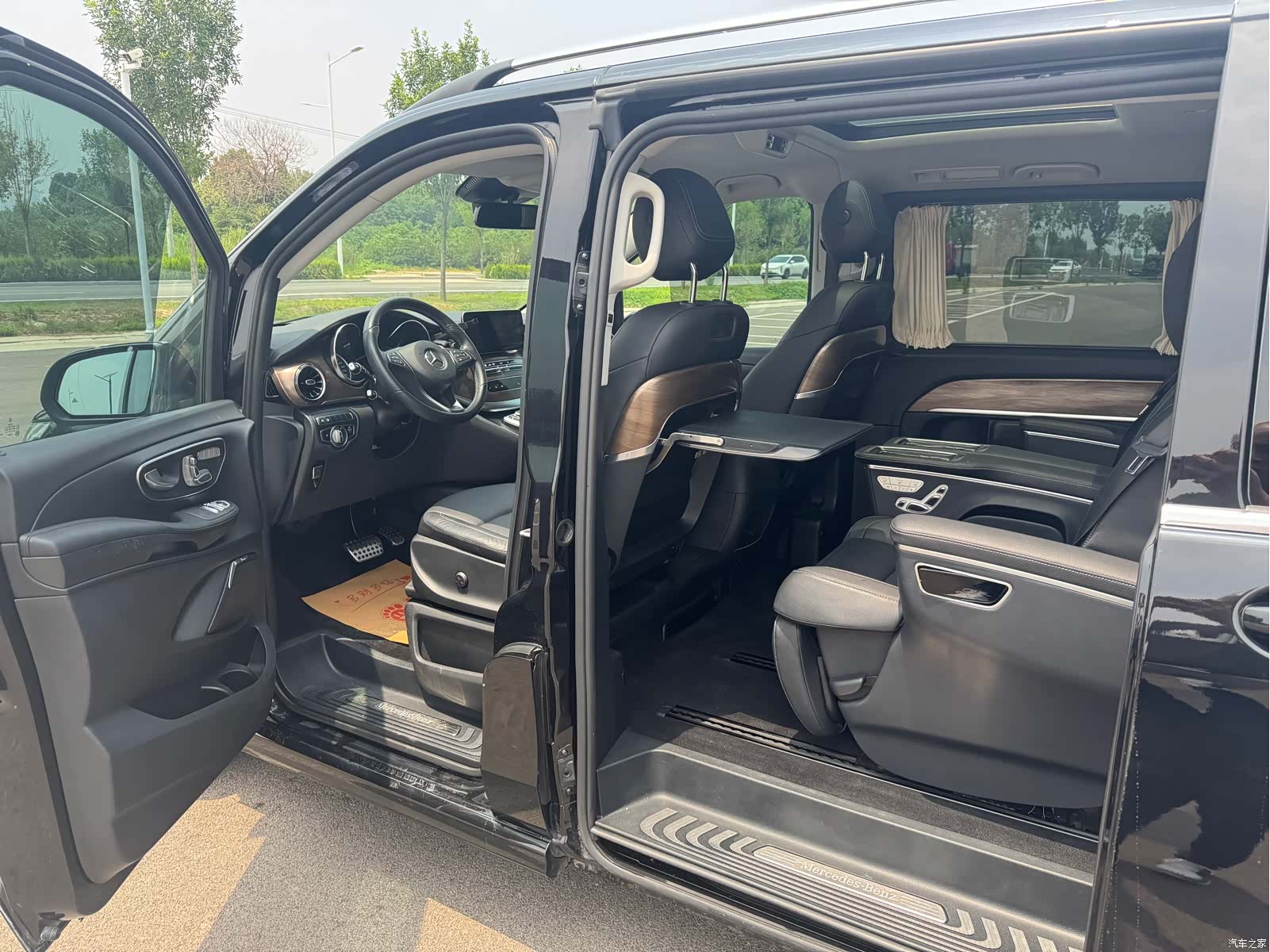 Mercedes-Benz V-Class, 2020 14