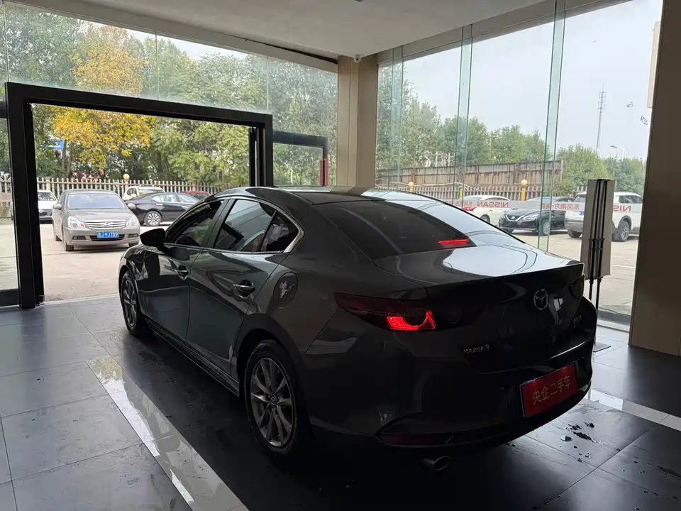 Mazda 3 Angkesaila