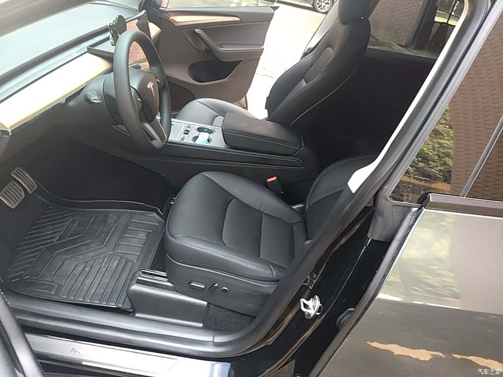 Tesla Model Y, 2021 15