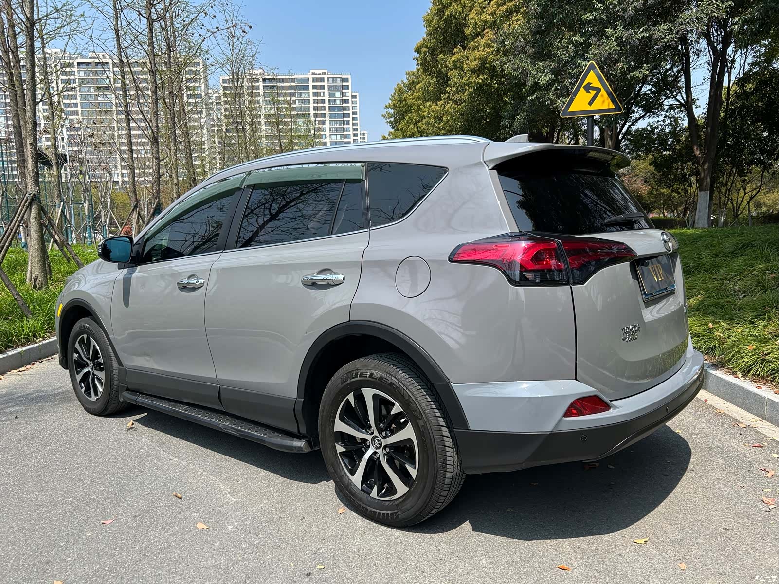Toyota RAV4, 2017 все фото