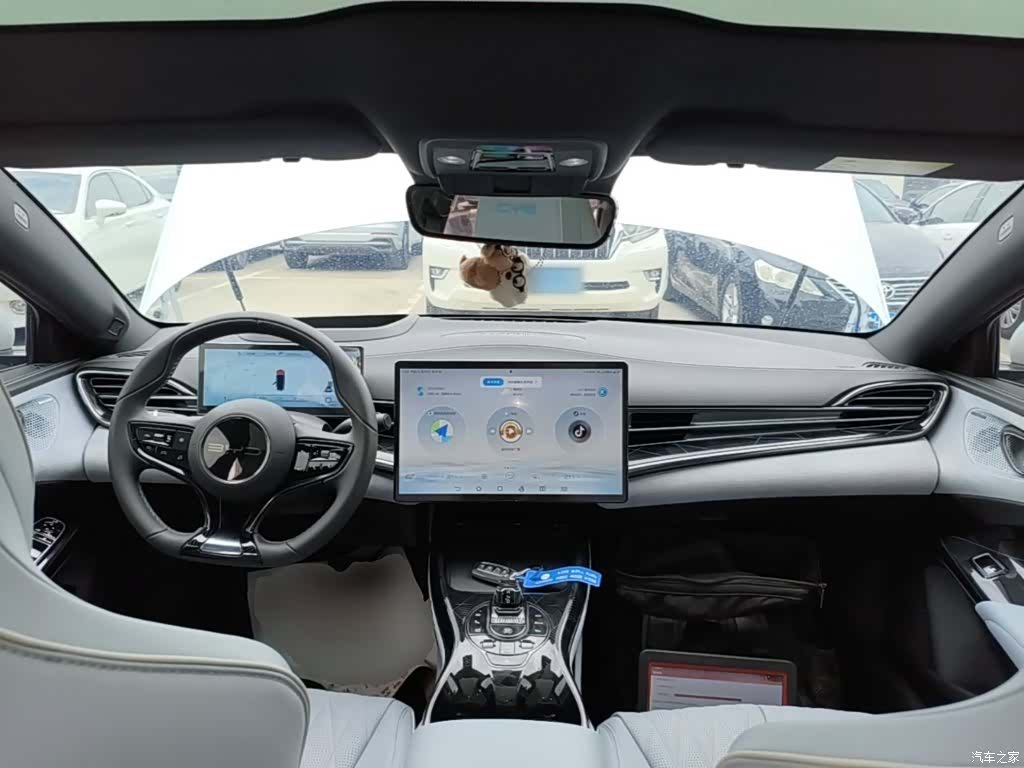 BYD Seal, 2022 10