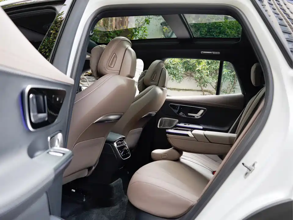 Mercedes-Benz EQE SUV