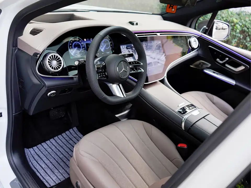 Mercedes-Benz EQE SUV