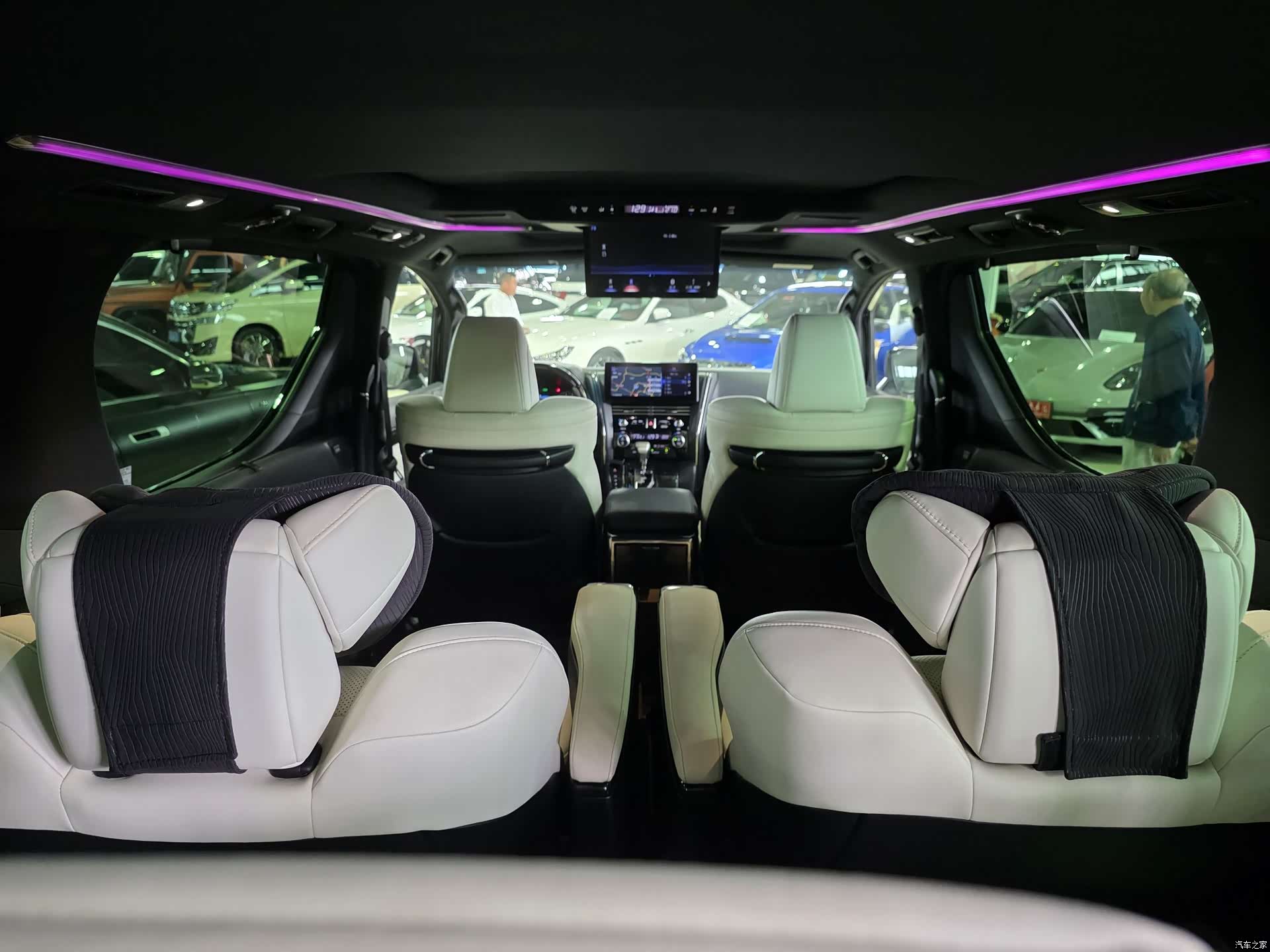 Lexus LM, 2021 17
