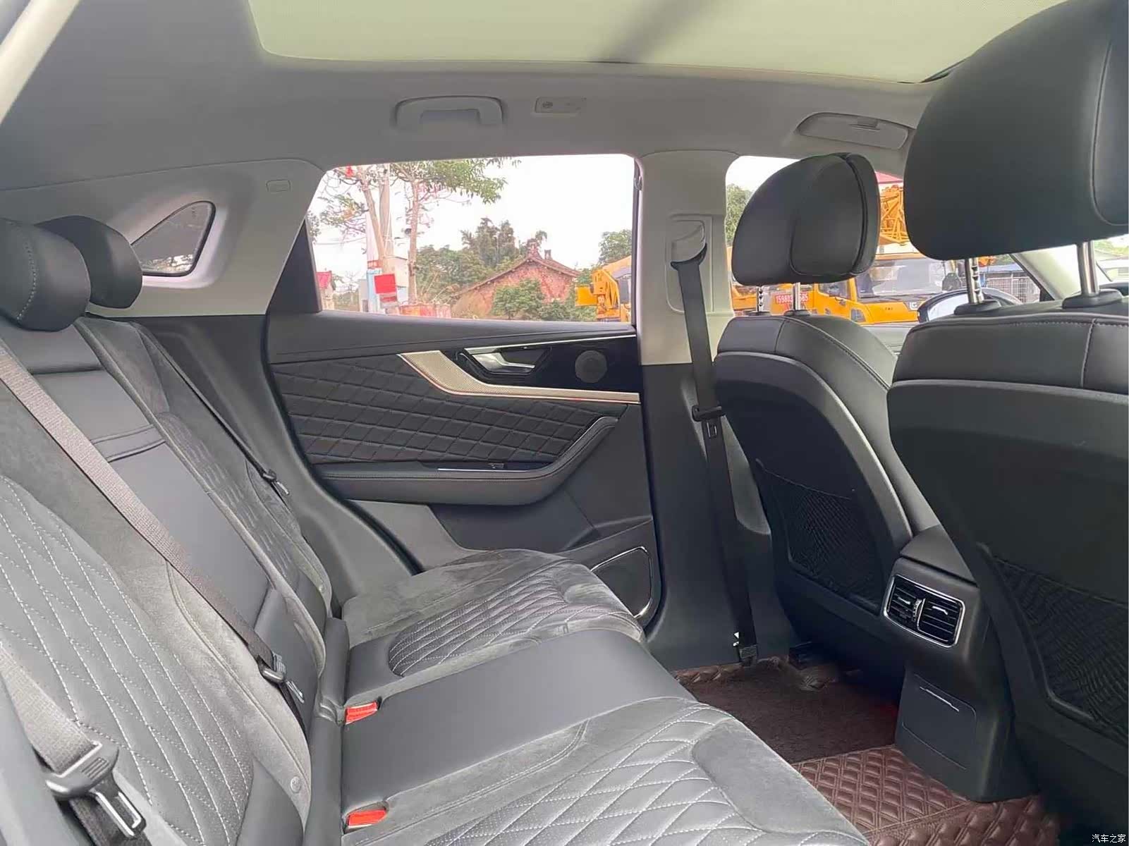 Hongqi HS5, 2020 4