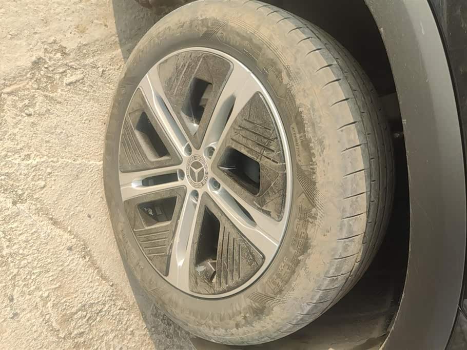 Mercedes-Benz EQE SUV