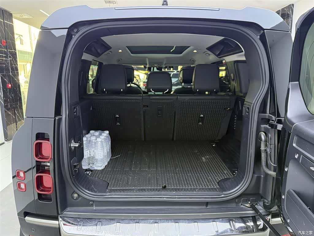 Land Rover Defender, 2021 27