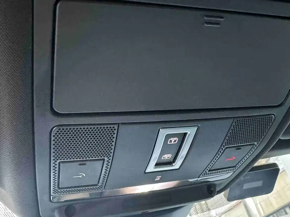 Land Rover Range Rover Aurora