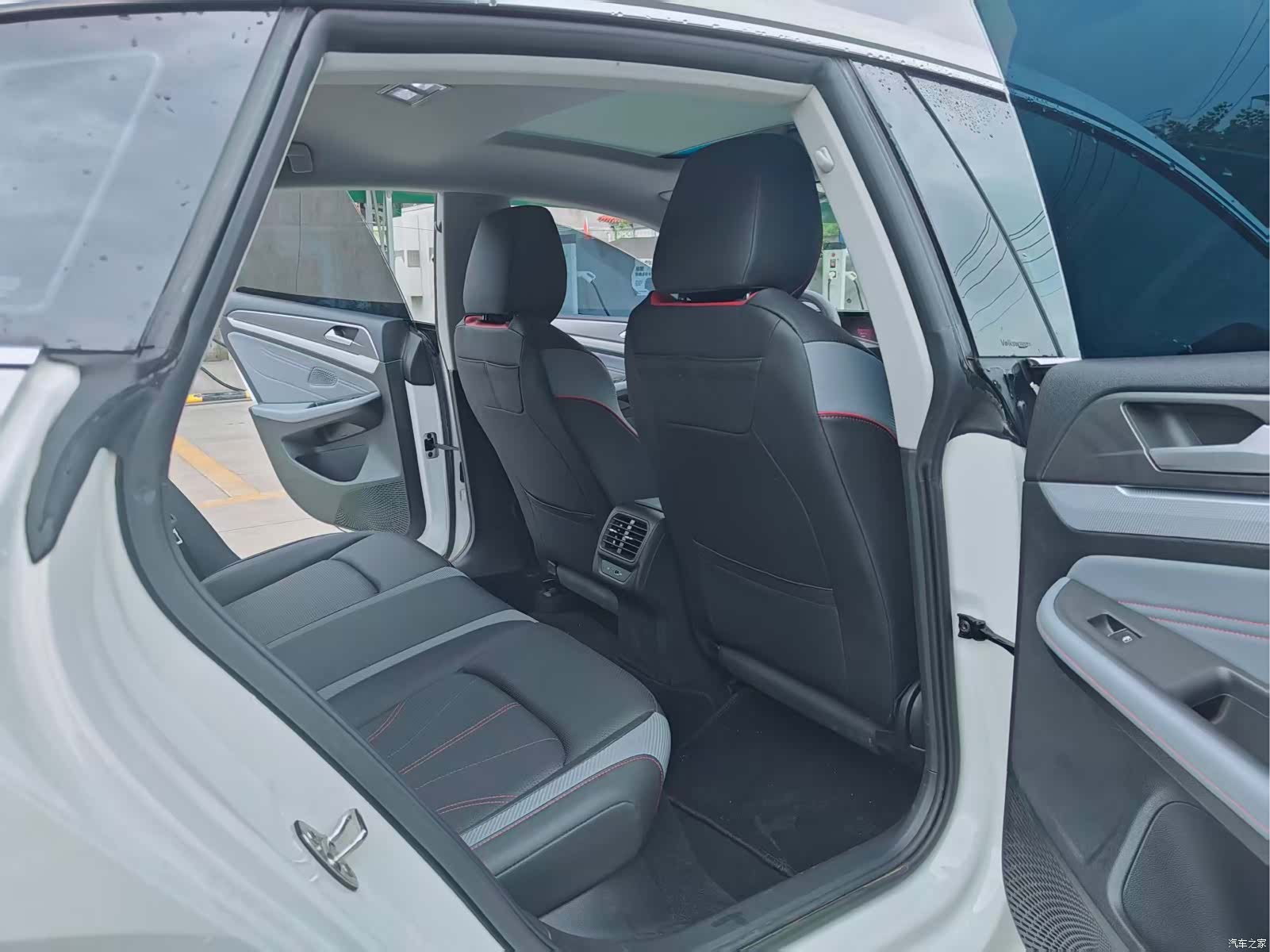 Volkswagen Lamando, 2024 11