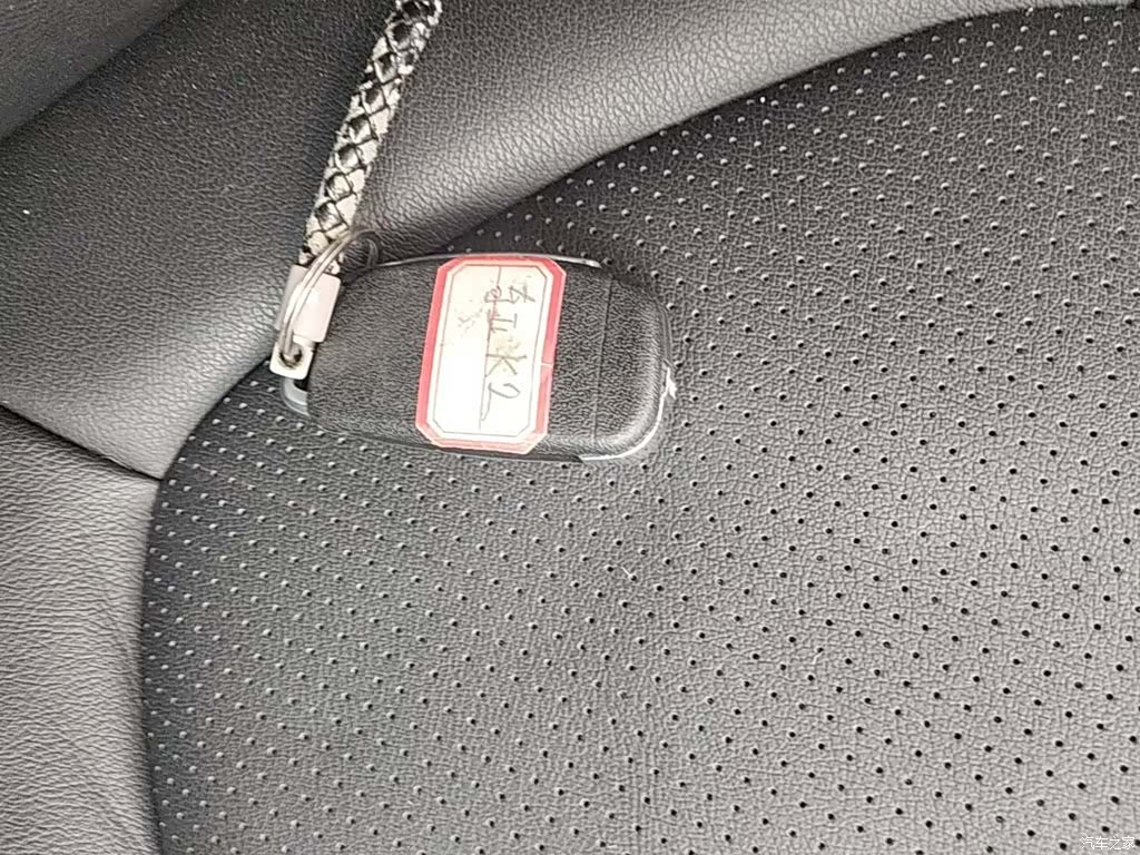 Kia K2, 2014 9