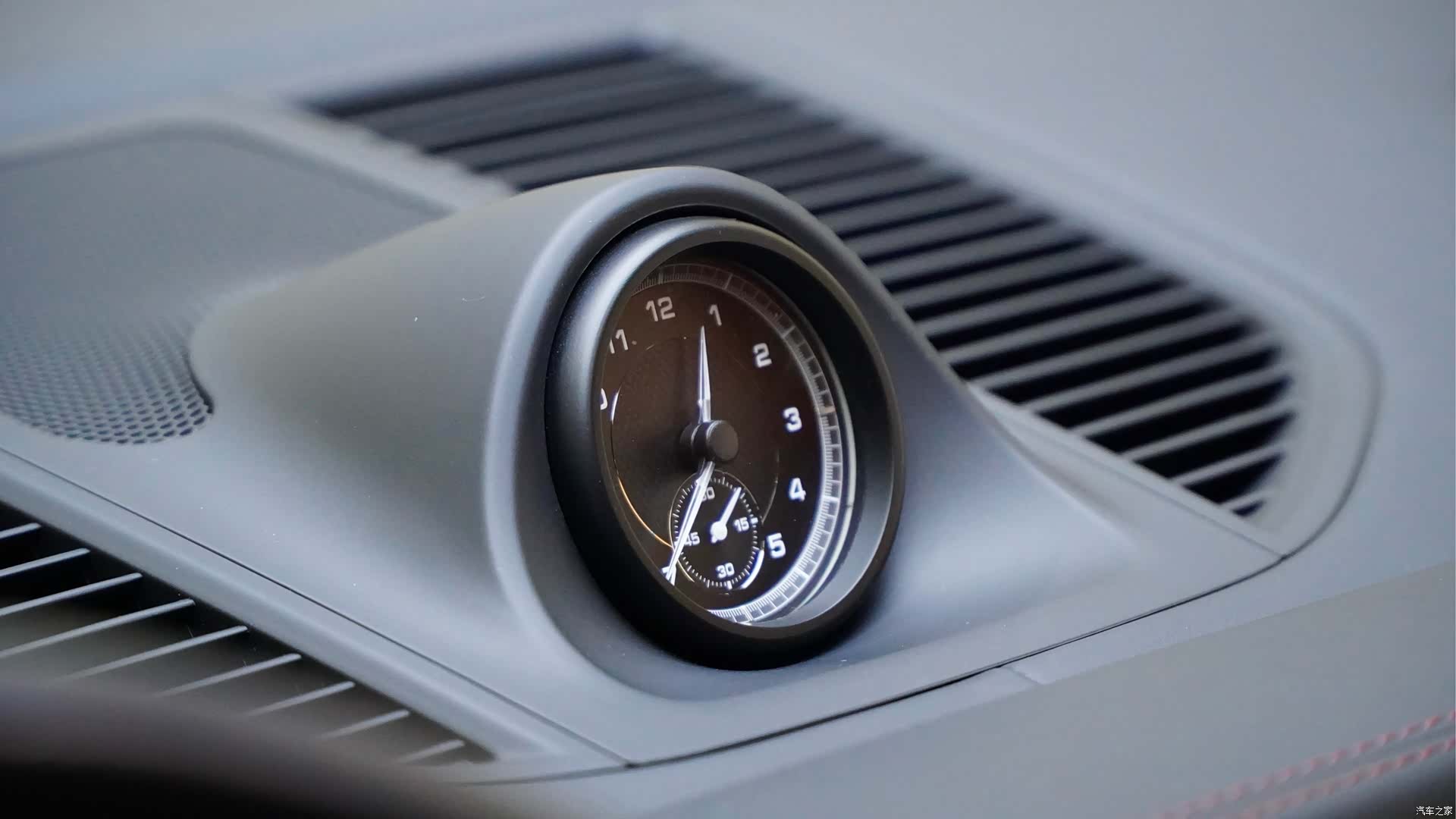 Porsche Macan, 2024 7