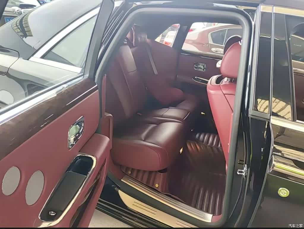 Rolls-Royce Ghost, 2017 7