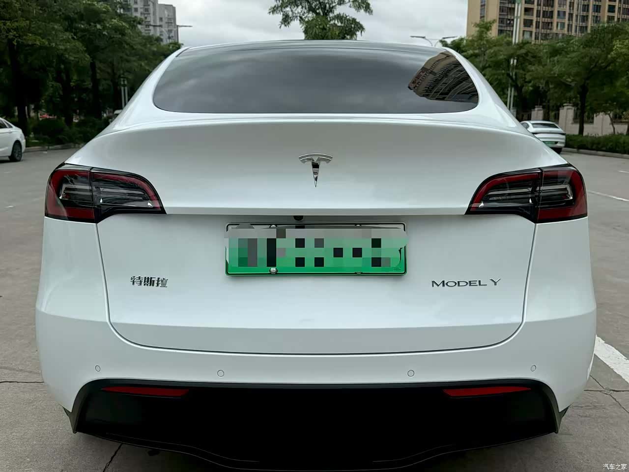 Tesla Model Y, 2022 4