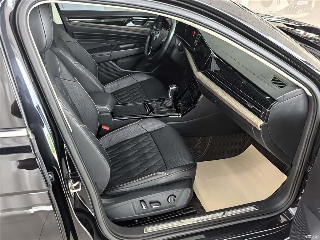 Volkswagen Passat, 2020 16