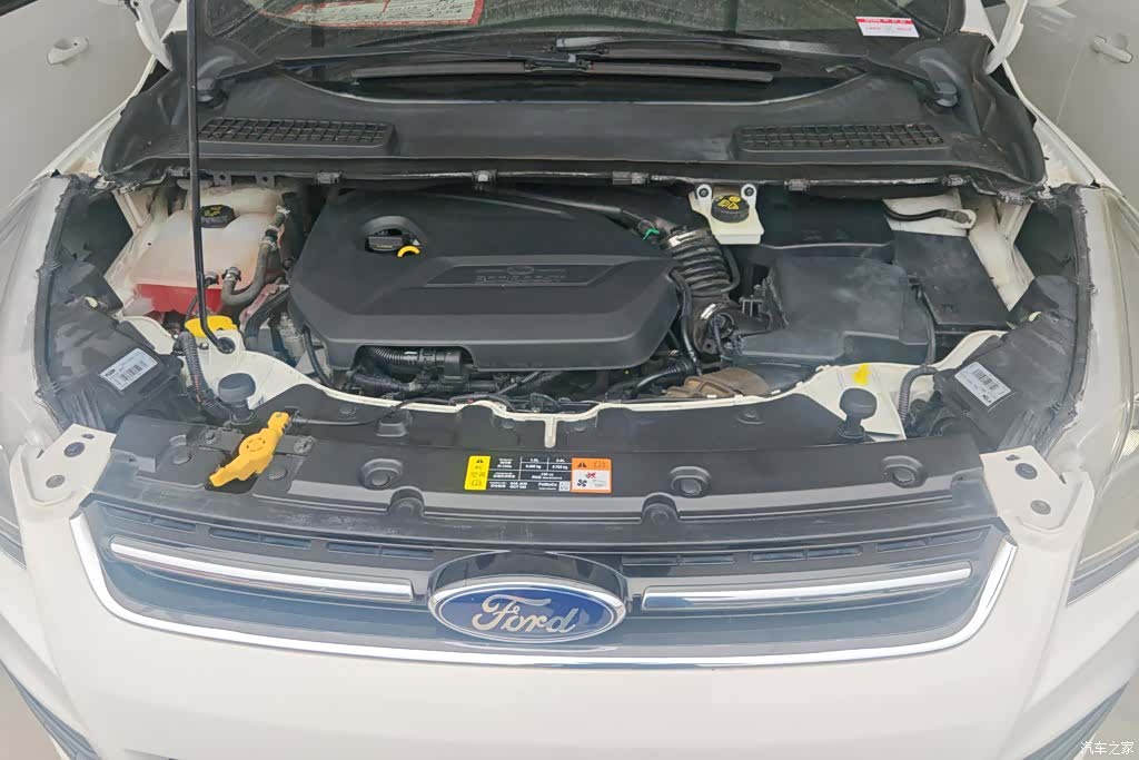 Ford Kuga, 2014 10