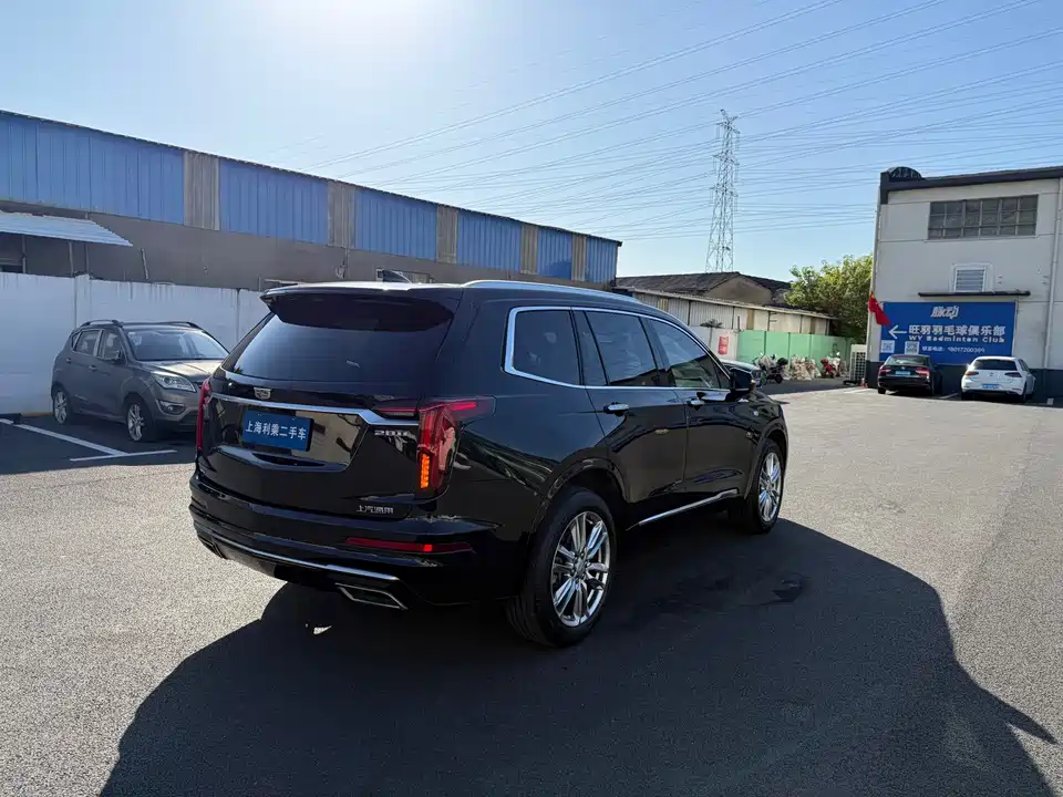 Cadillac XT6