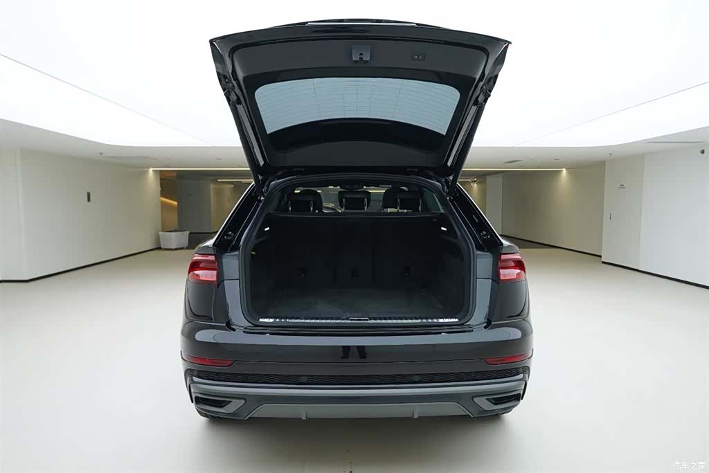 Audi Q8, 2020 6
