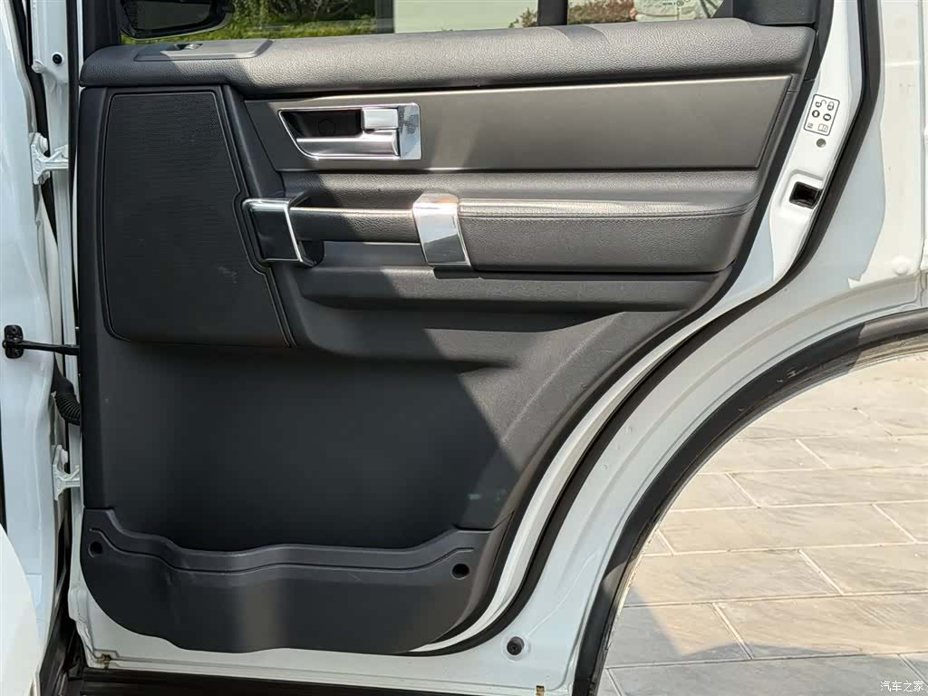 Land Rover Discovery, 2015 12