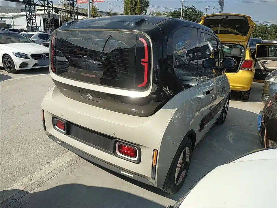 Baoding KiWi EV