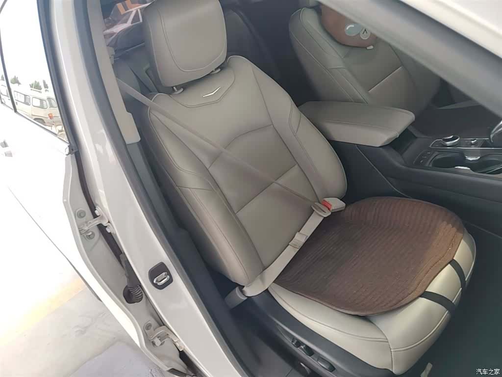 Cadillac XT4, 2019 25