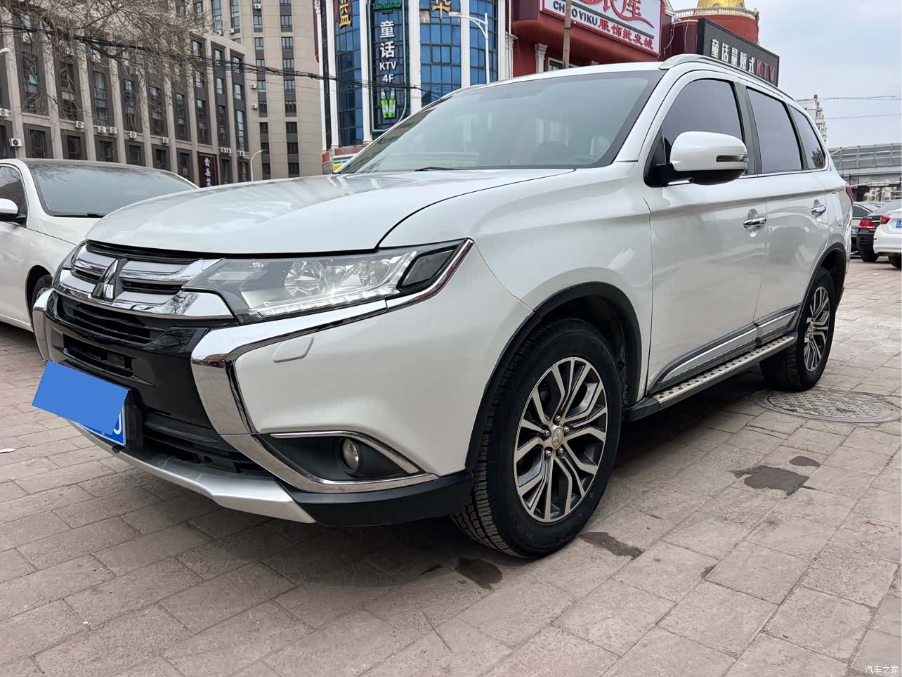 Mitsubishi Outlander, 2017 1
