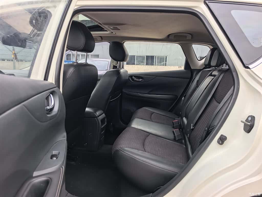 Nissan Tiida, 2017 11
