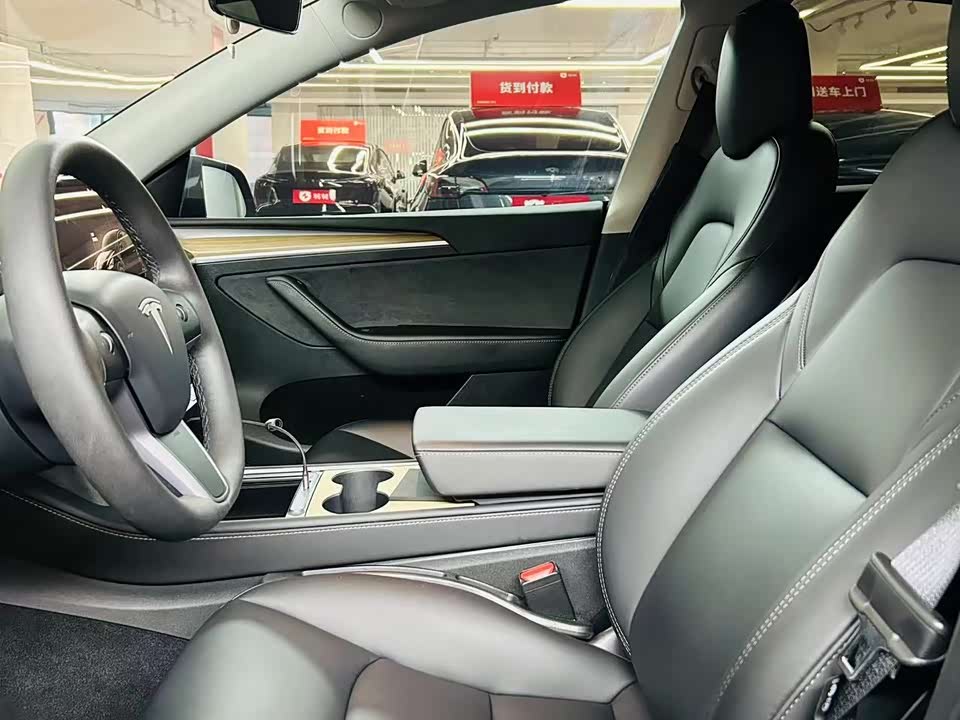 Tesla Model Y Tesla Model Y