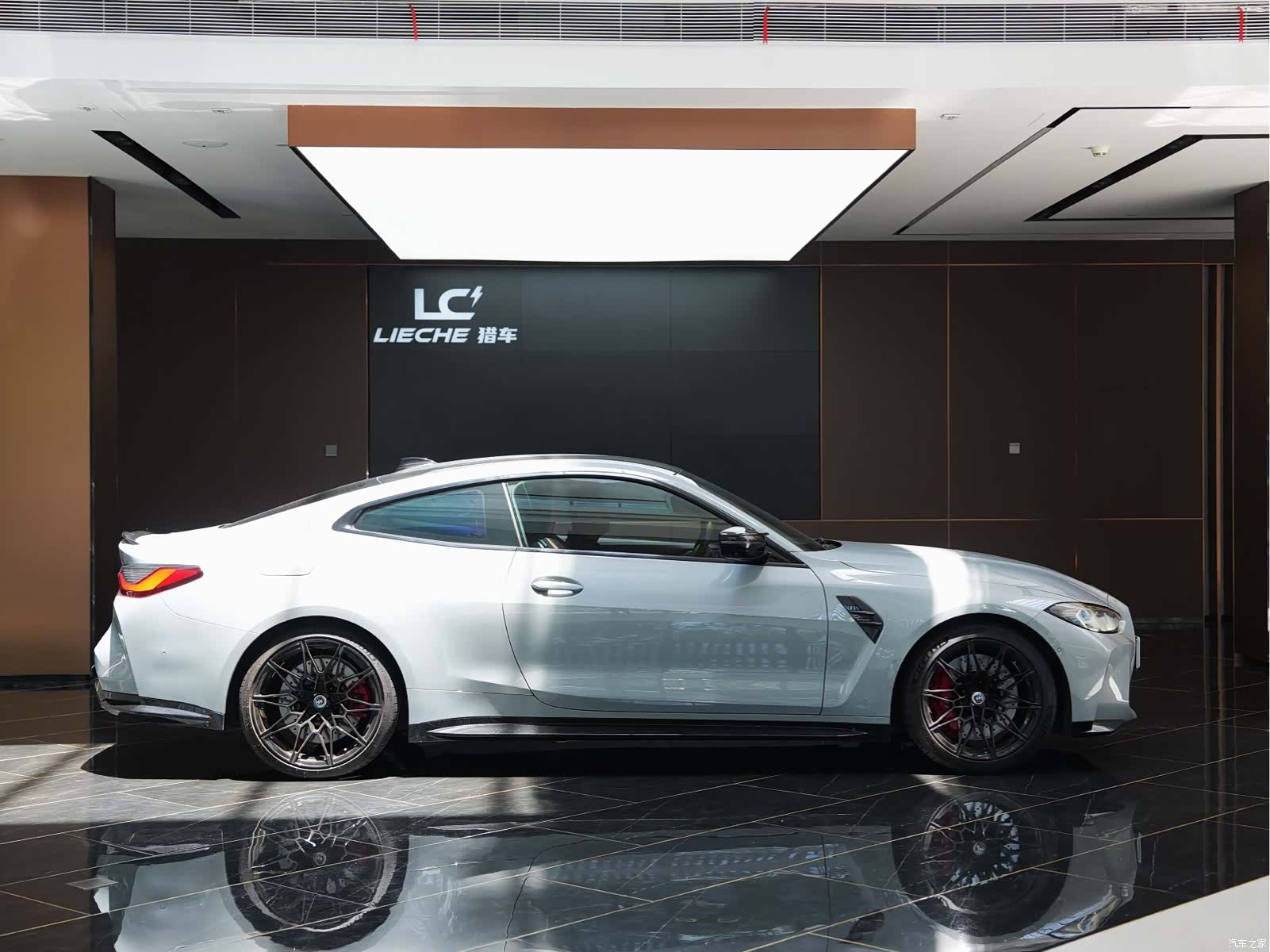 BMW M4, 2023 3