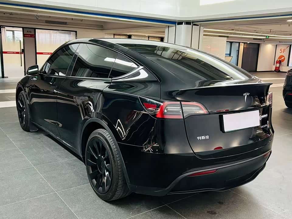 Tesla Model Y Tesla Model Y
