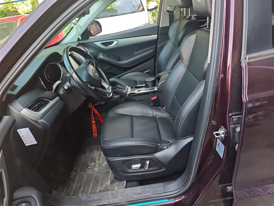 Zotye SR7 Zotye SR7