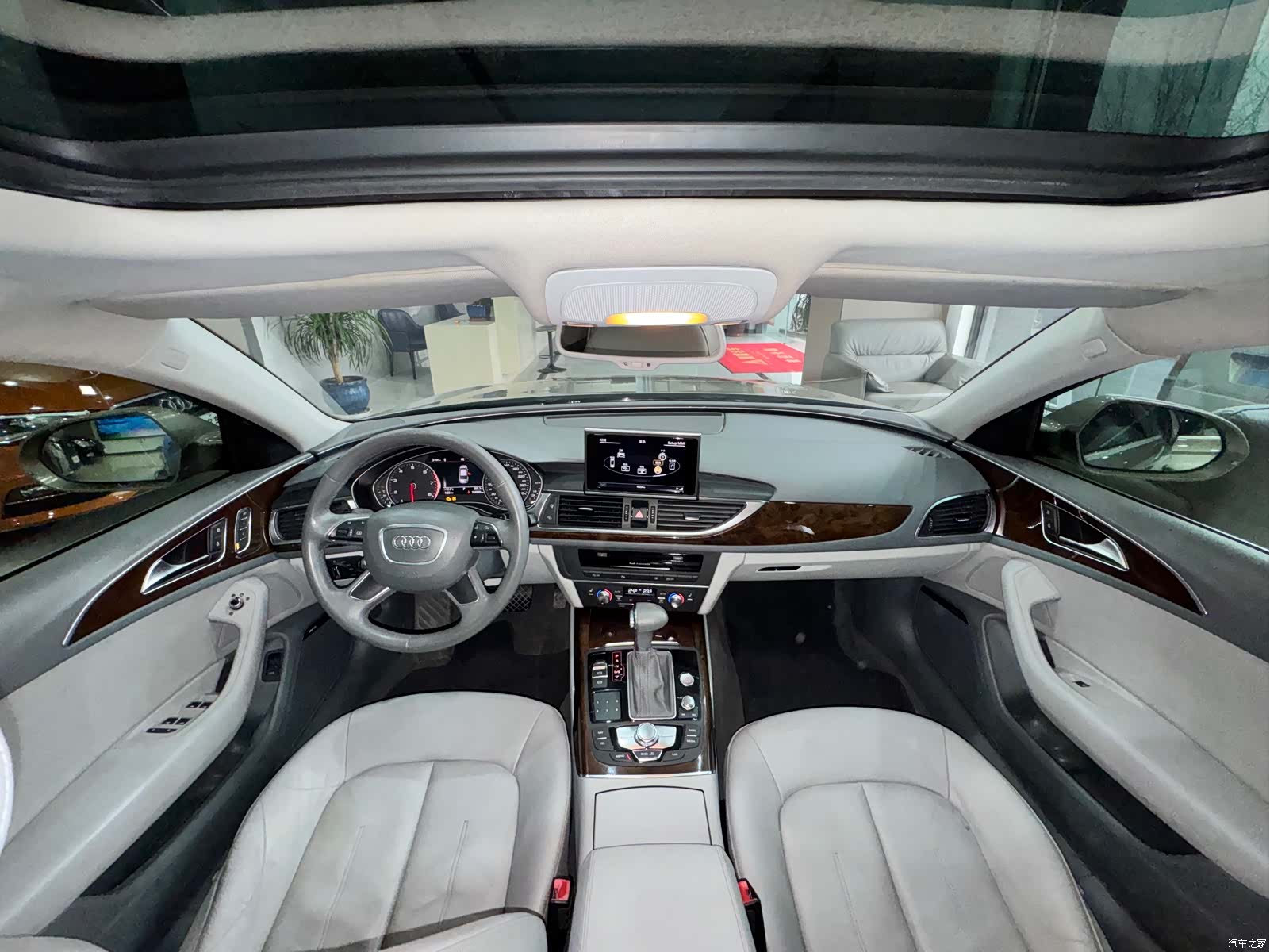 Audi A6L, 2013 22