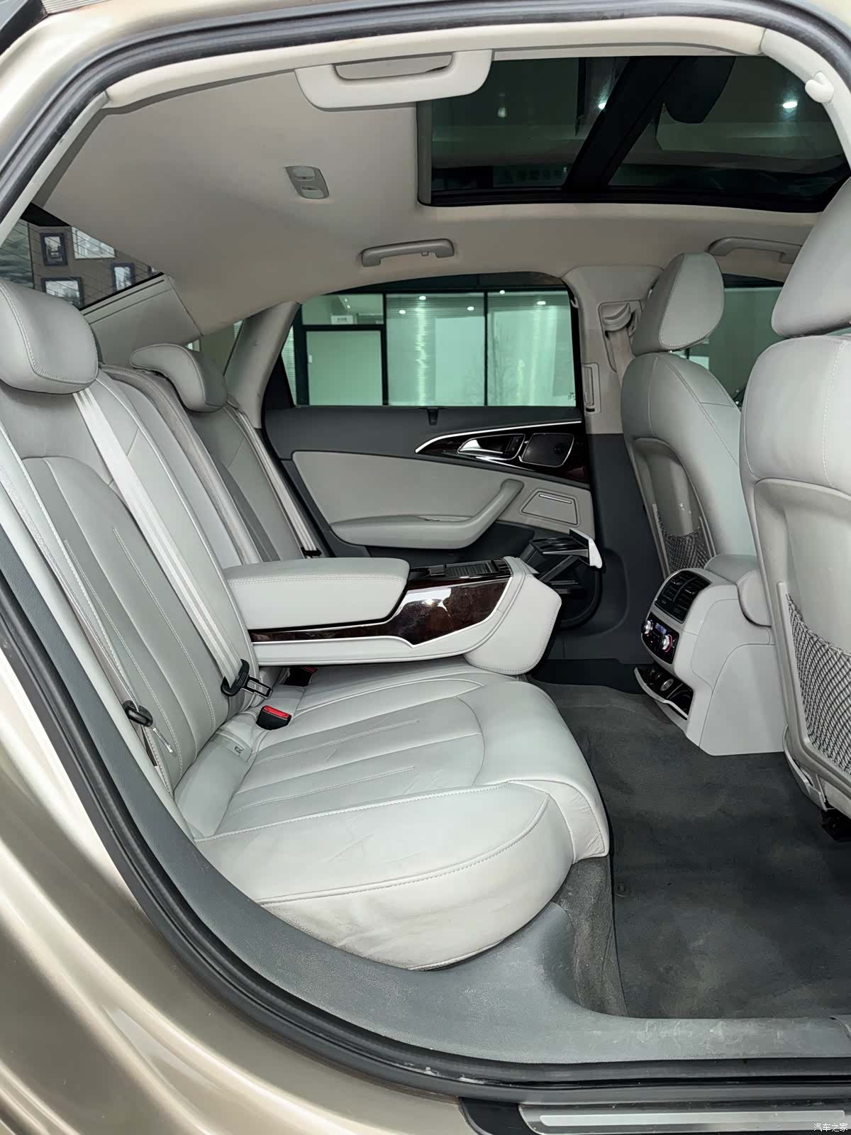 Audi A6L, 2013 17
