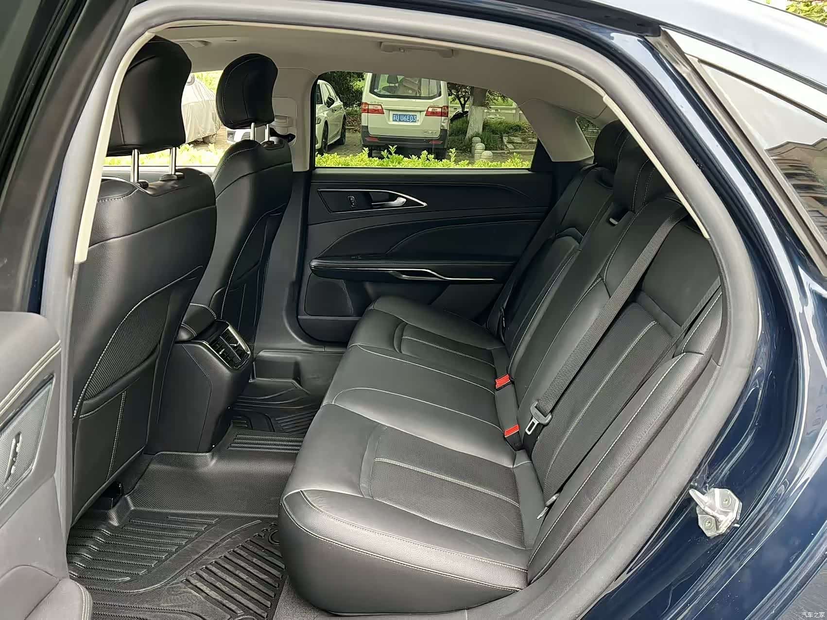 Ford Taurus, 2017 7