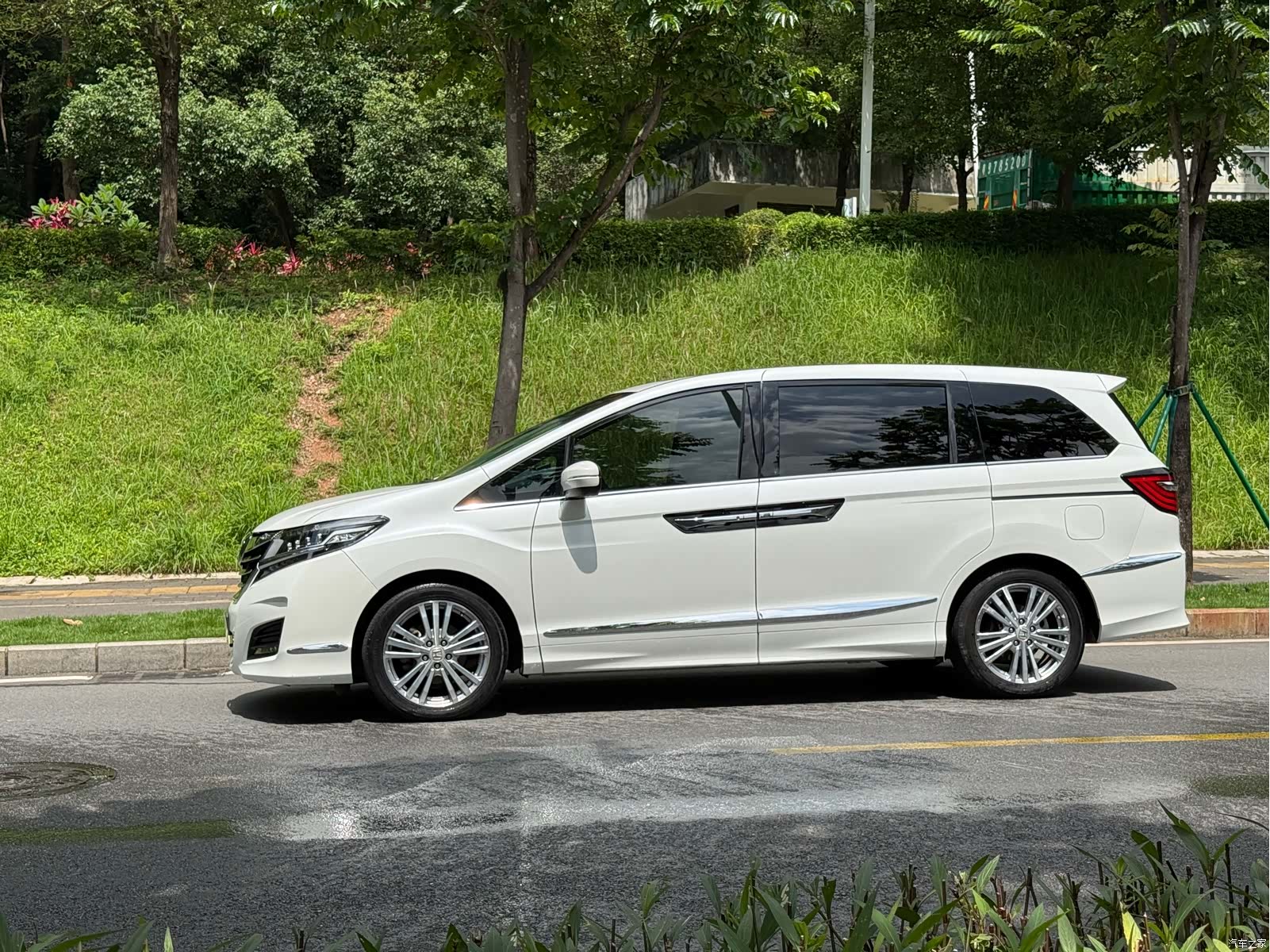 Honda Elysion, 2018 3
