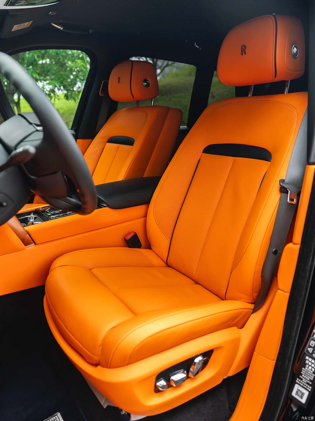 Rolls-Royce Cullinan, 2022 8