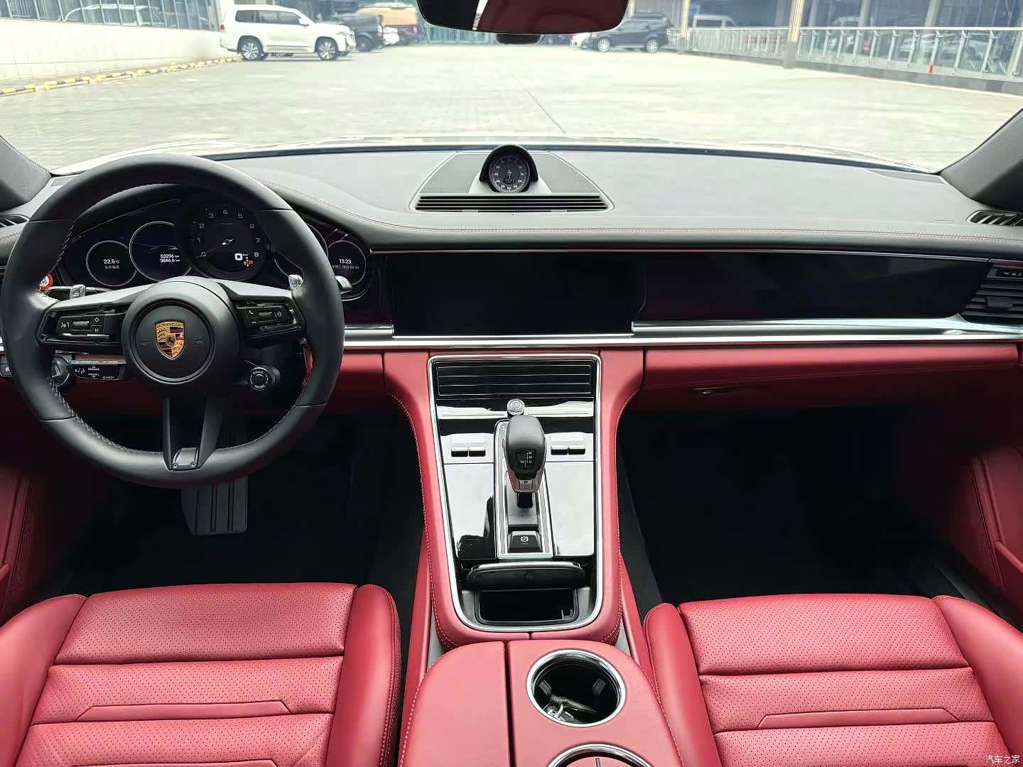 Porsche Panamera, 2022 все фото
