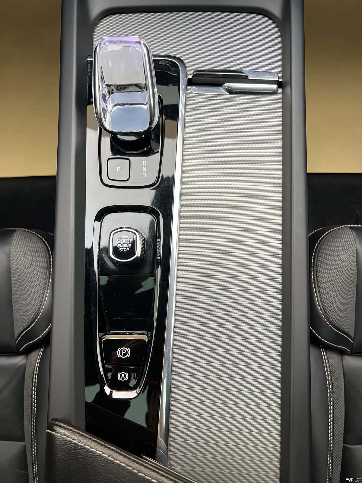 Volvo XC60, 2023 25