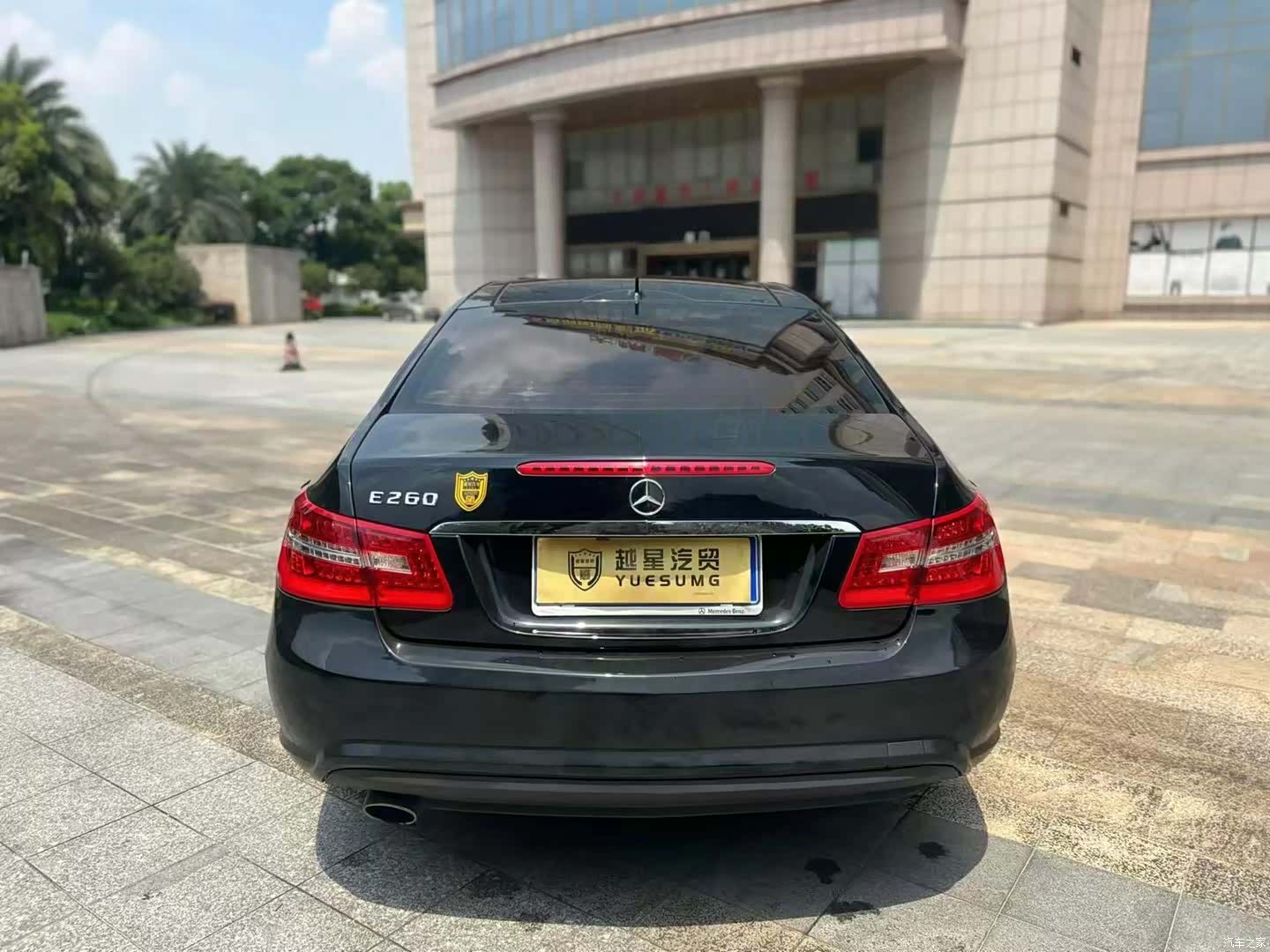 Mercedes-Benz E-Class, 2012 8